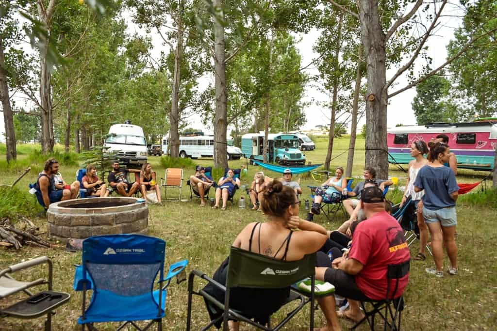 van-life-meetup-in-a-field