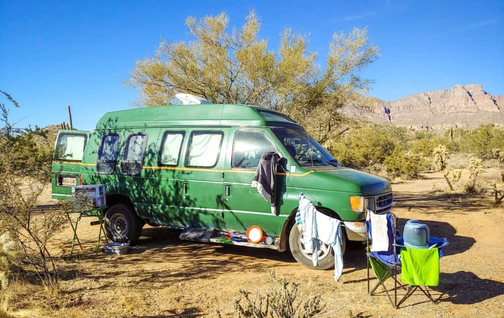 van-life-hygiene-vanlife-laundry