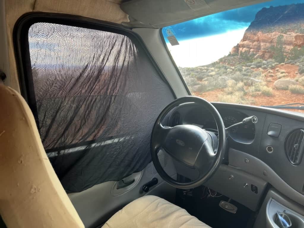 luno-life-window-screen-driver-side-desert-min