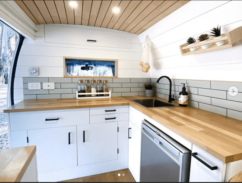 kitchen-counter-top-space