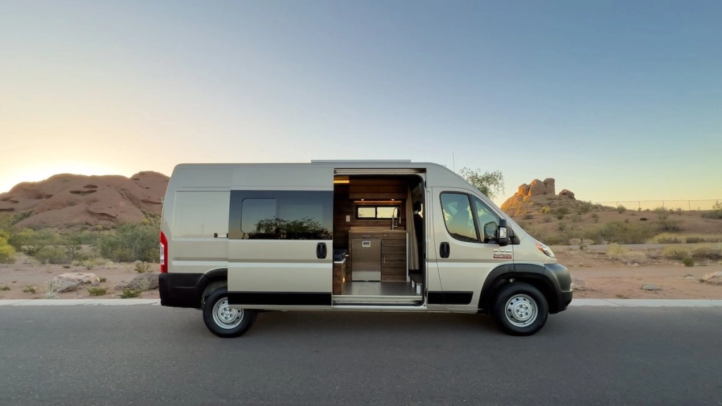 boho-camper-vans-happy-trailz