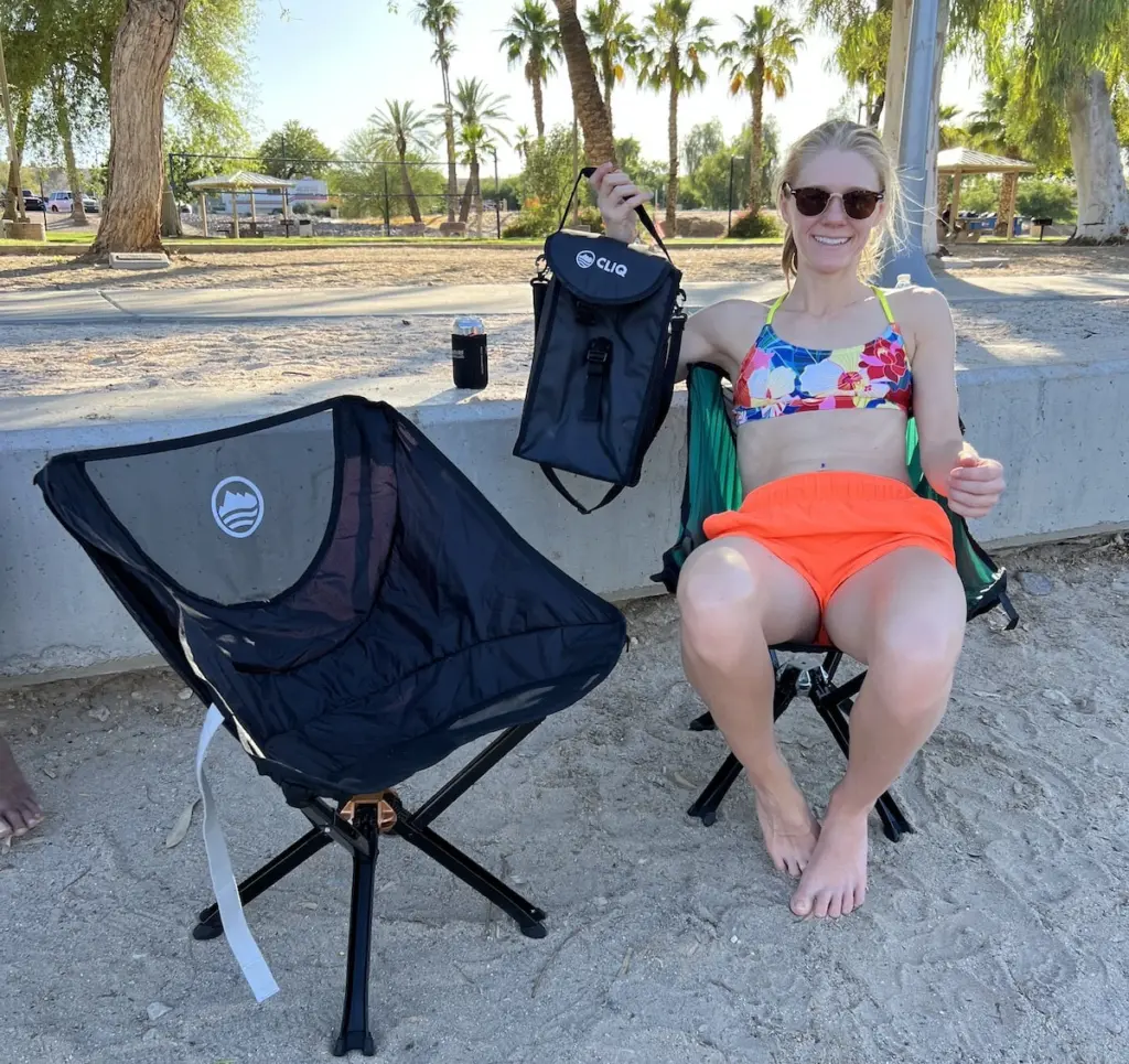cliq-chair-at-beach
