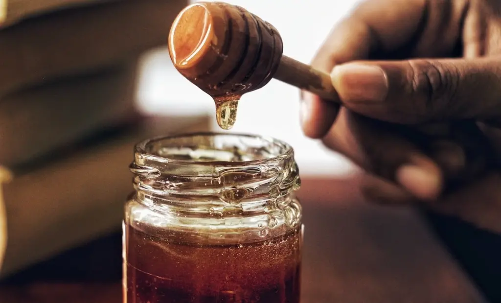 honey-in-jar