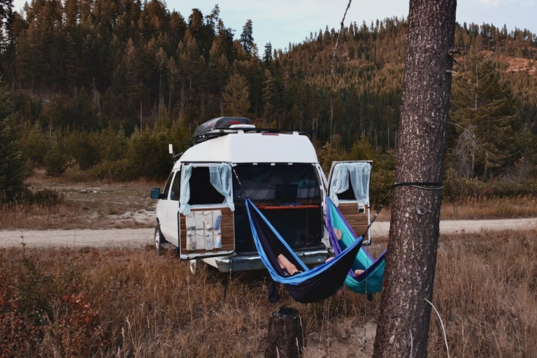 Hammock_Vanlife_Forest_Two_Roaming_Souls-min