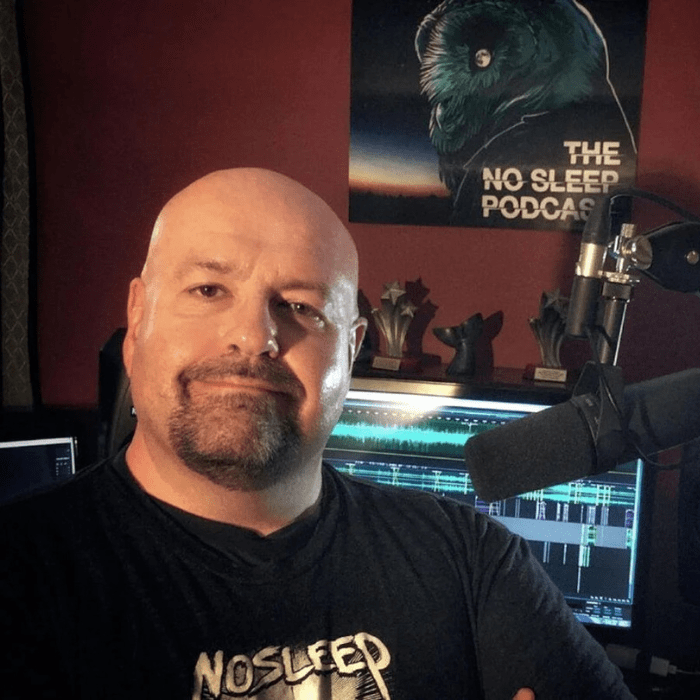 nosleep-podcast-host-min