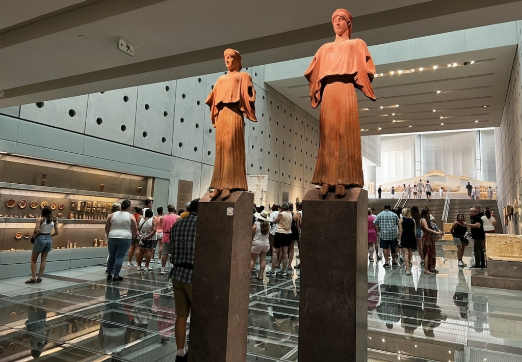 acropolis-museum-entrance-min