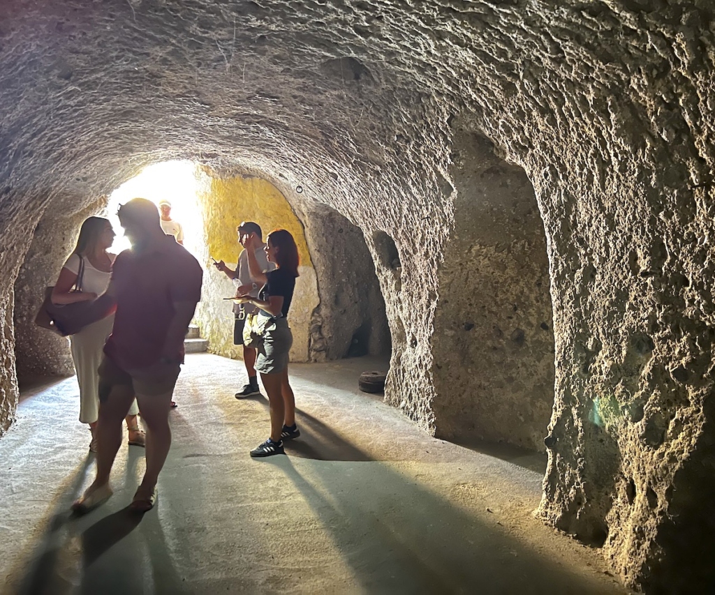 megalochori-wine-cave