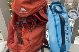 digital-nomad-travel-gear-backpack-min