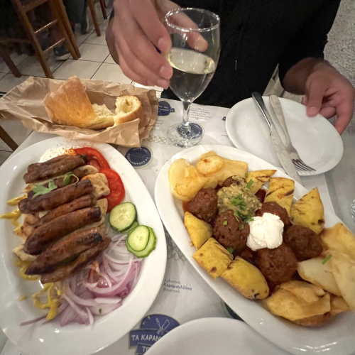 Karamanlidikas of Fanis restaurant athens-min