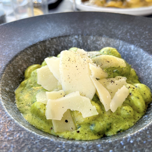 pesto-gnocchi-thalami-bistro-santorini-min